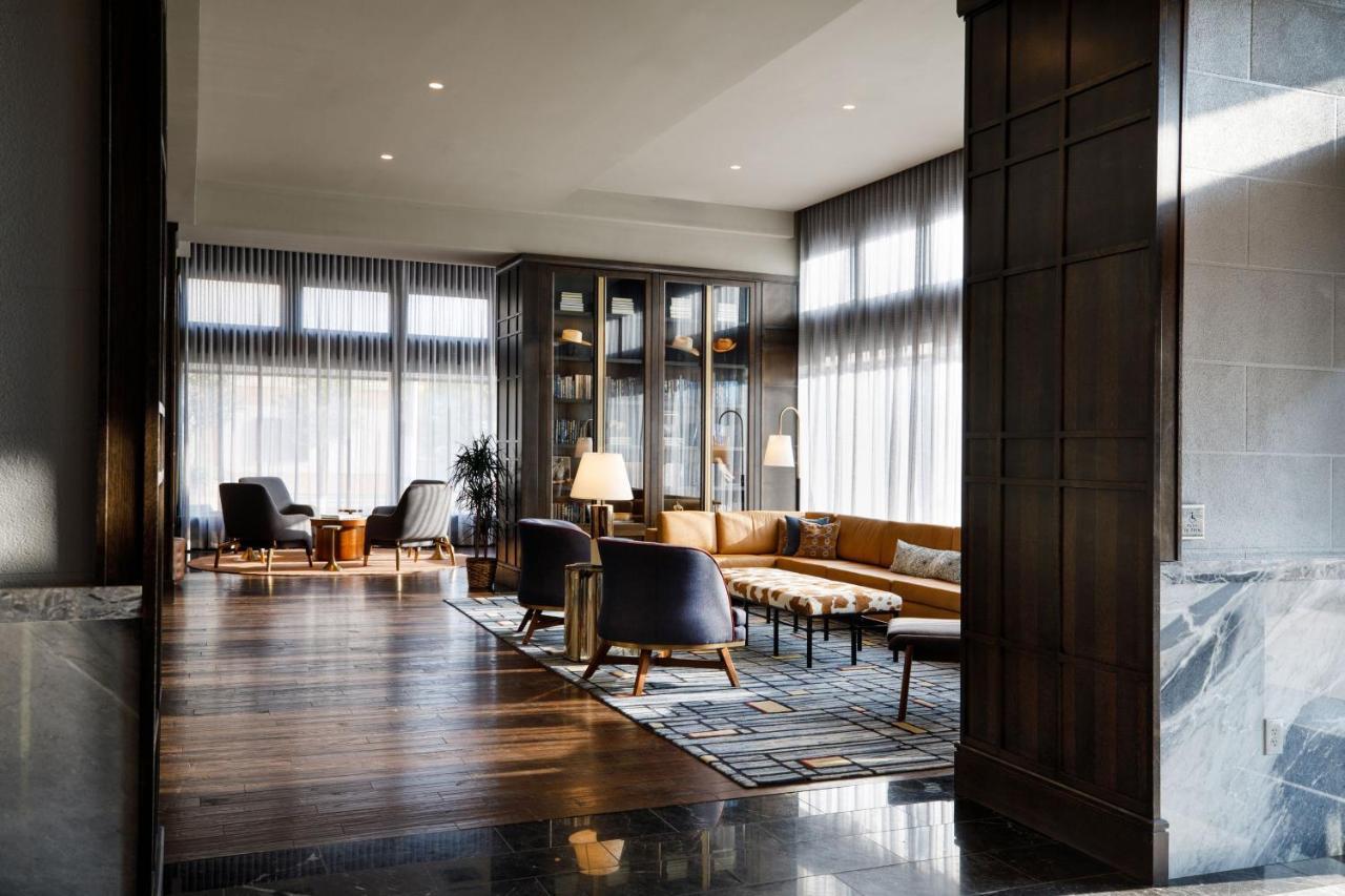 The Barfield, Autograph Collection 4*
